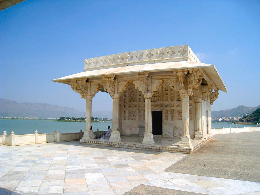 Ajmer Ana Sagar Lake